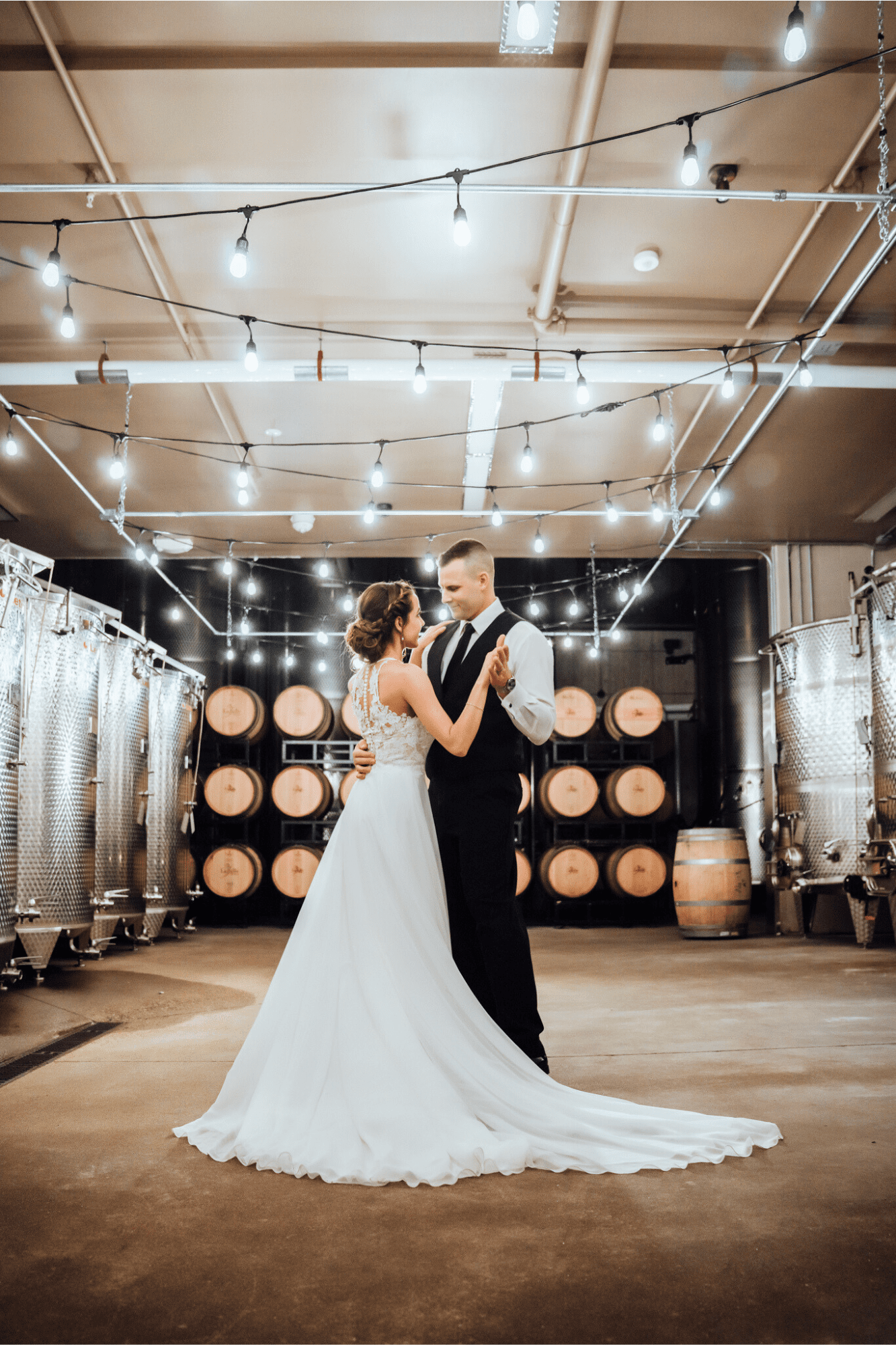 labelle winery amherst weddings 2019 stephanie chris ©indigoivoryphotography 11