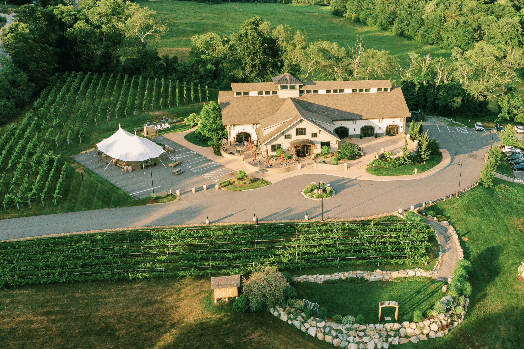 labelle-winery-amherst-weddings-2024-robert-regan-©esrayphotography-3