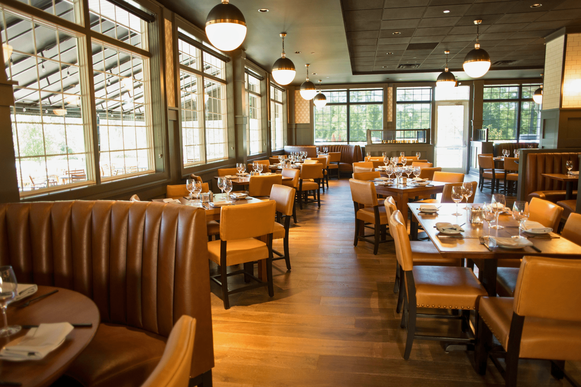 indoor seating at americus restaurant (2)