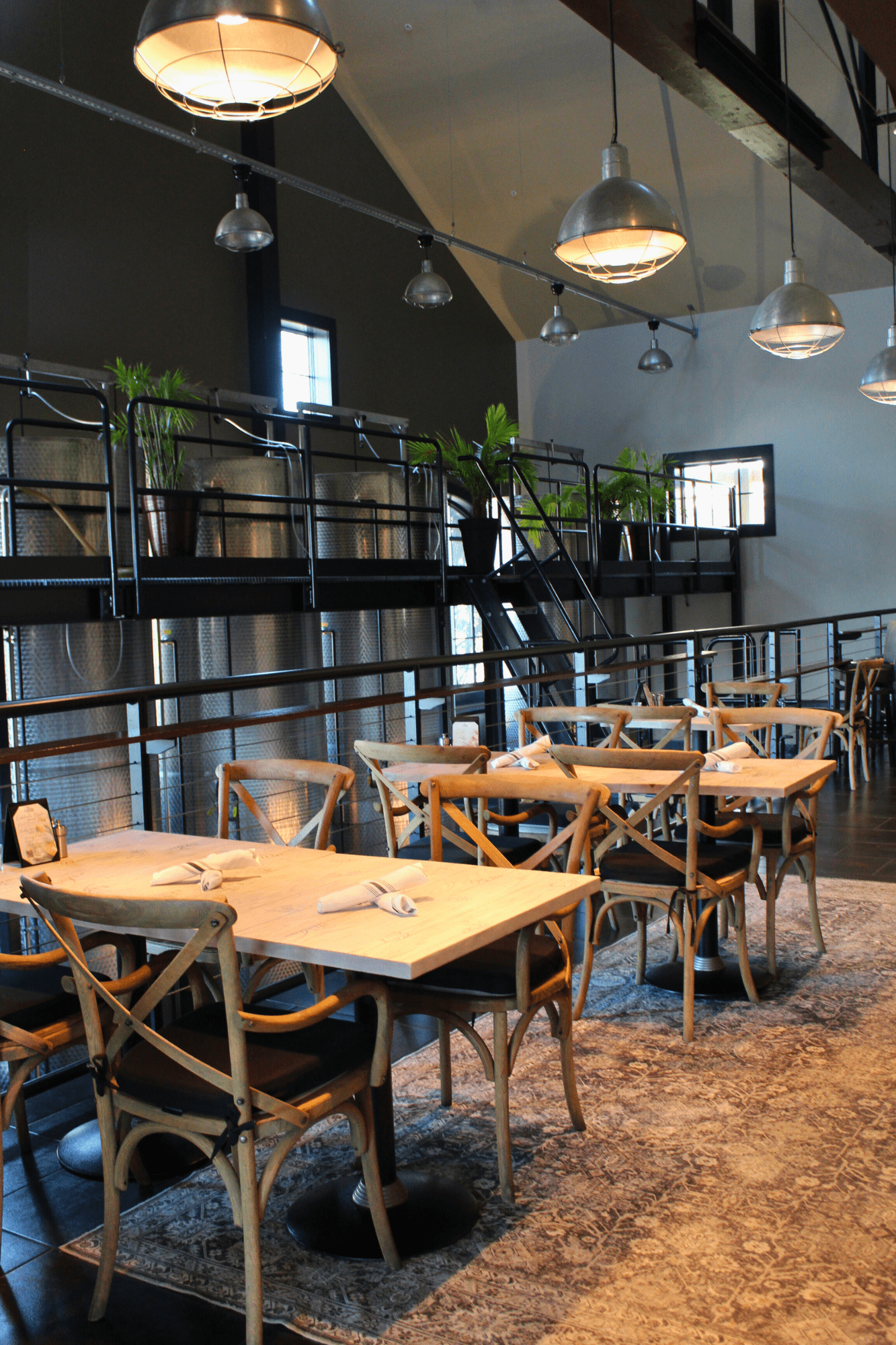 indoor seating at th ebistro labelle winery