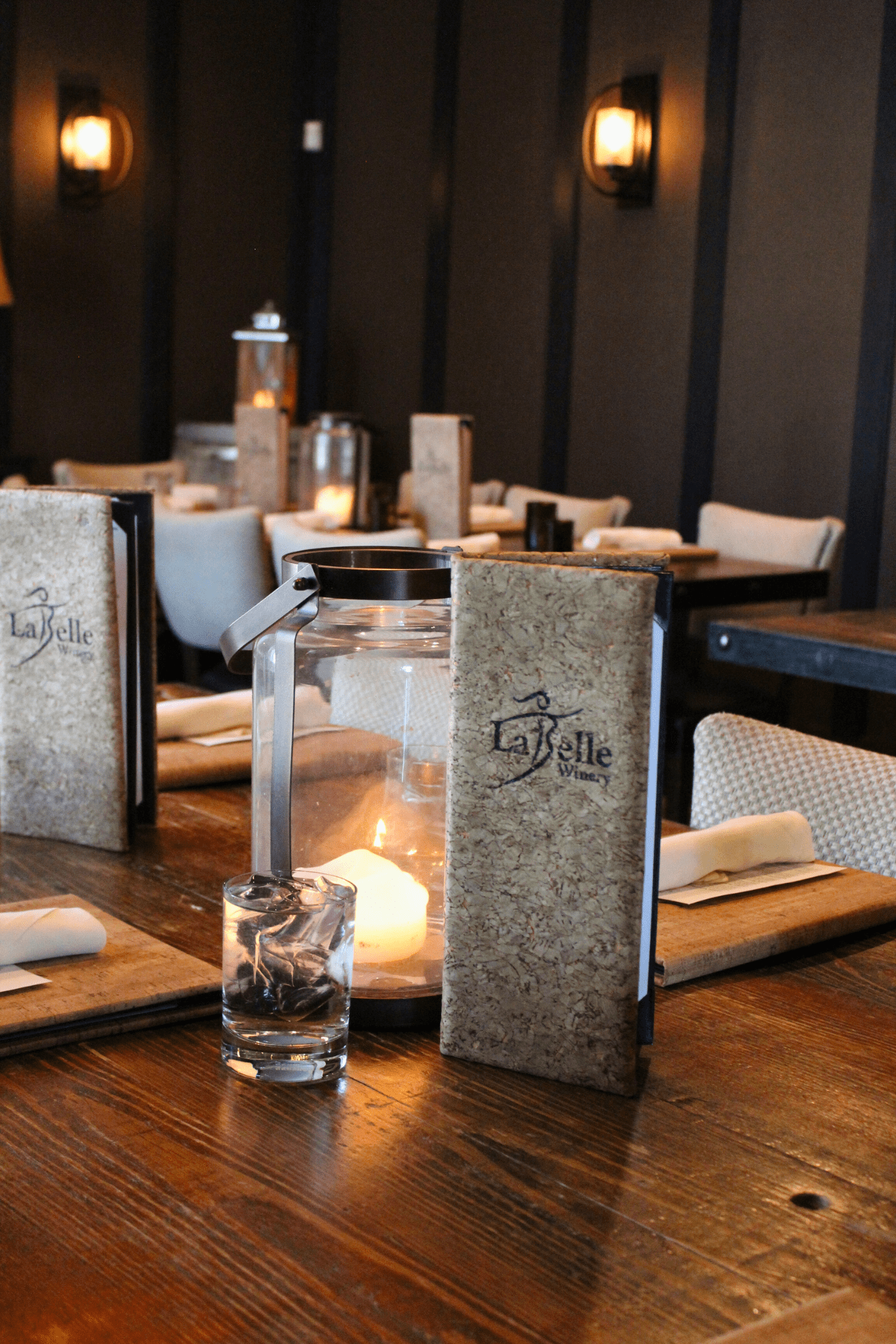 vintage room seating the bistro