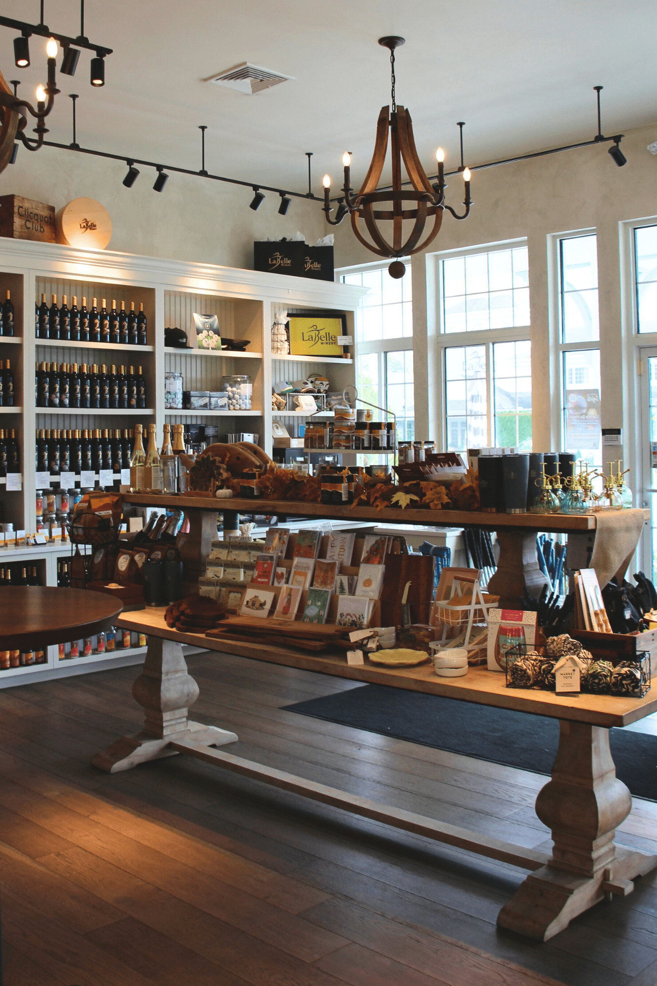 Labelle market store front