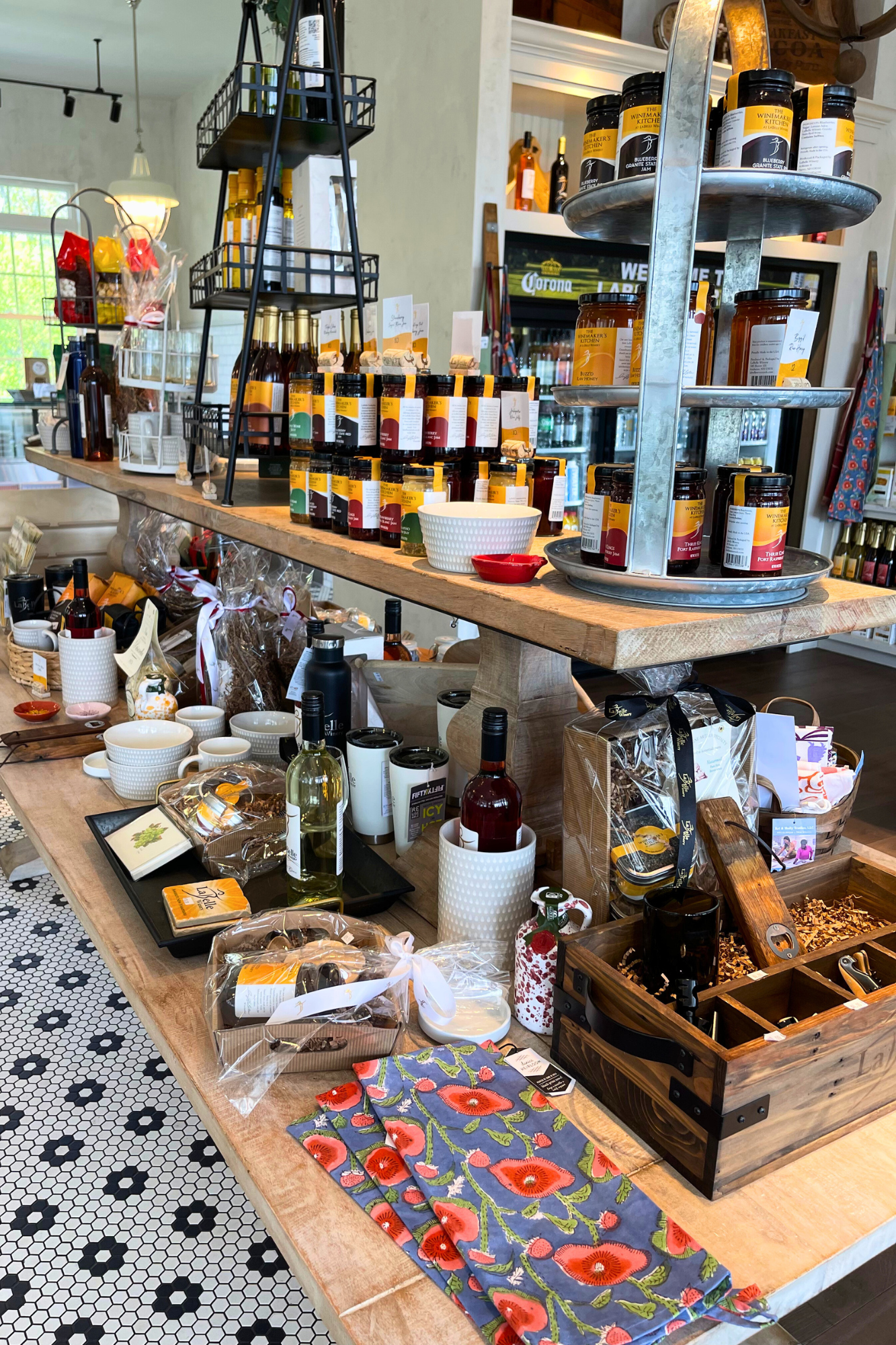 Shopping at labelle winery market