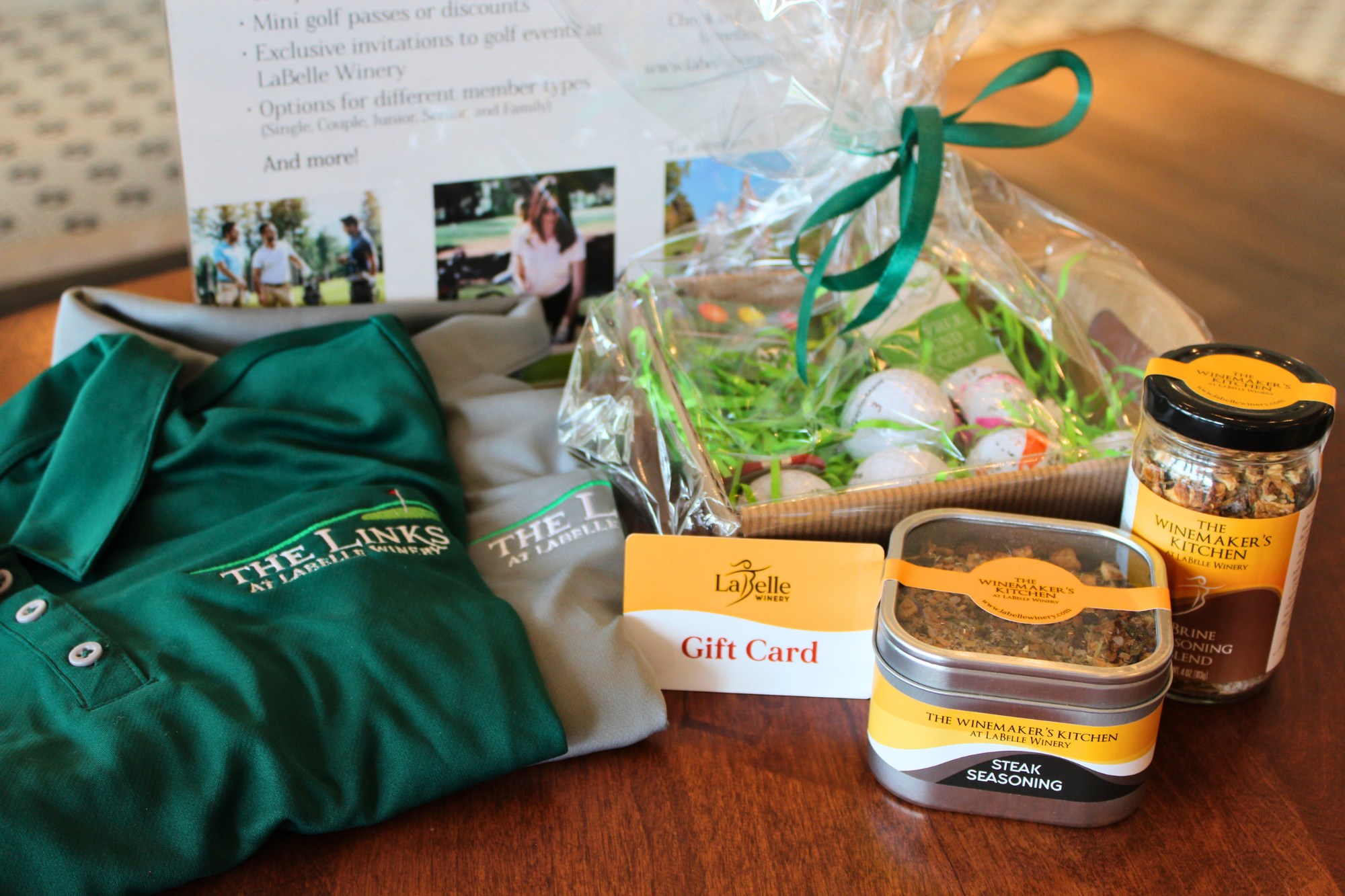 golf gifts at labelle market