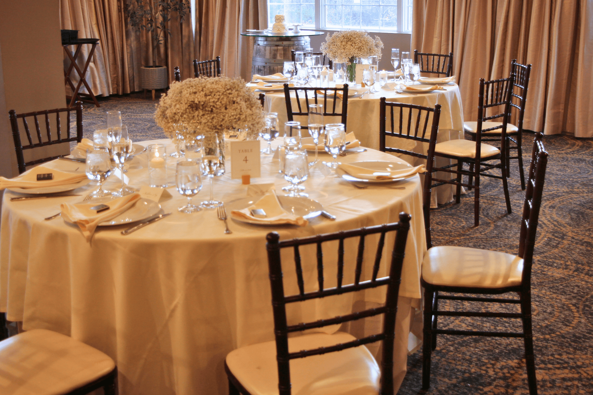 Table set up harvest room wedding labelle winery derry (2)