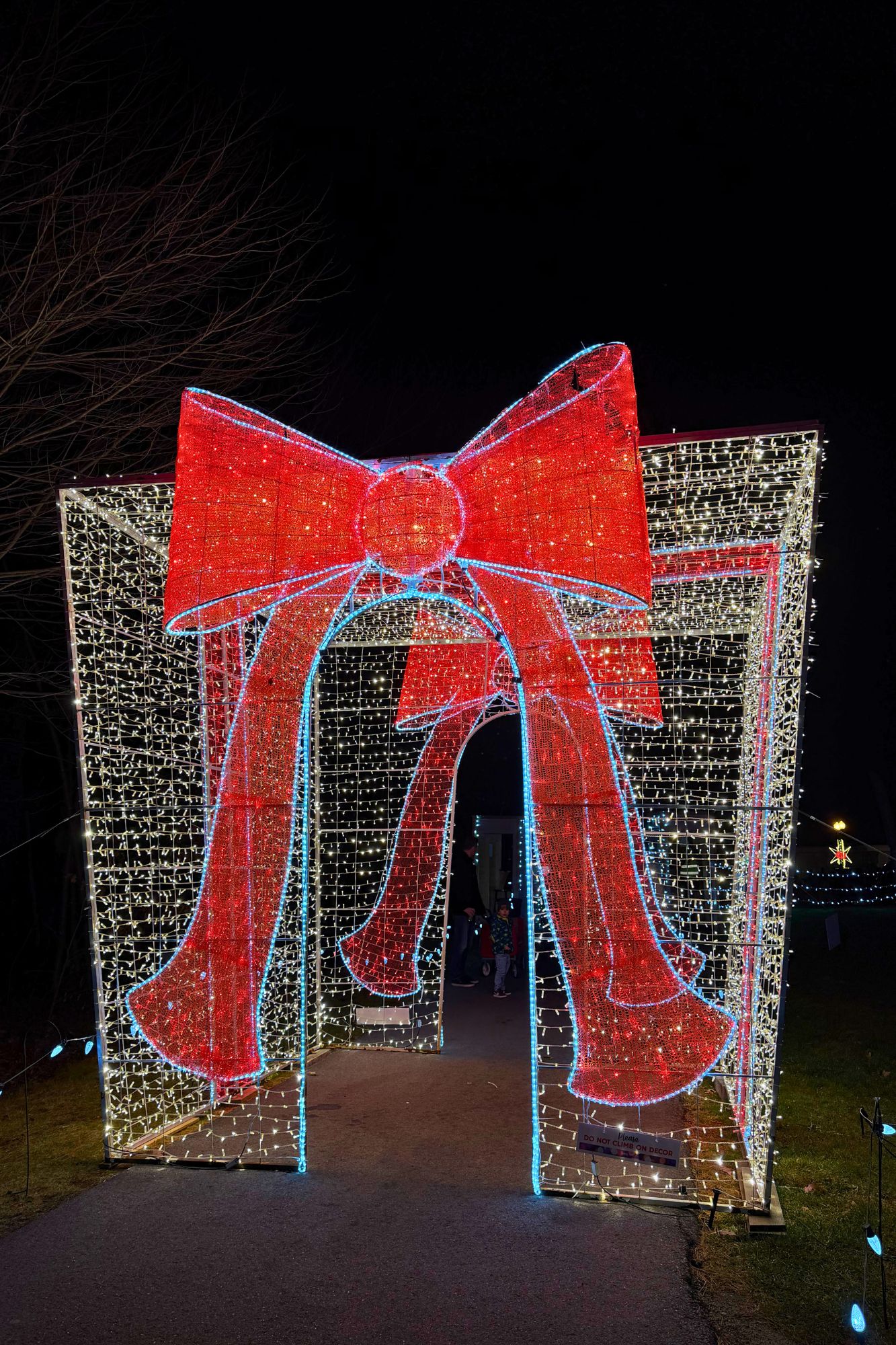 present light display at labelle winery in derry nh