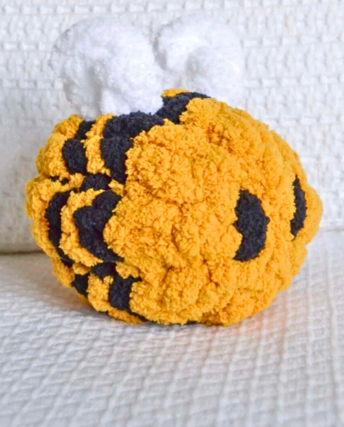 DIY Chunky Knit Bee Plush Workshop (8/5/26 - Derry)