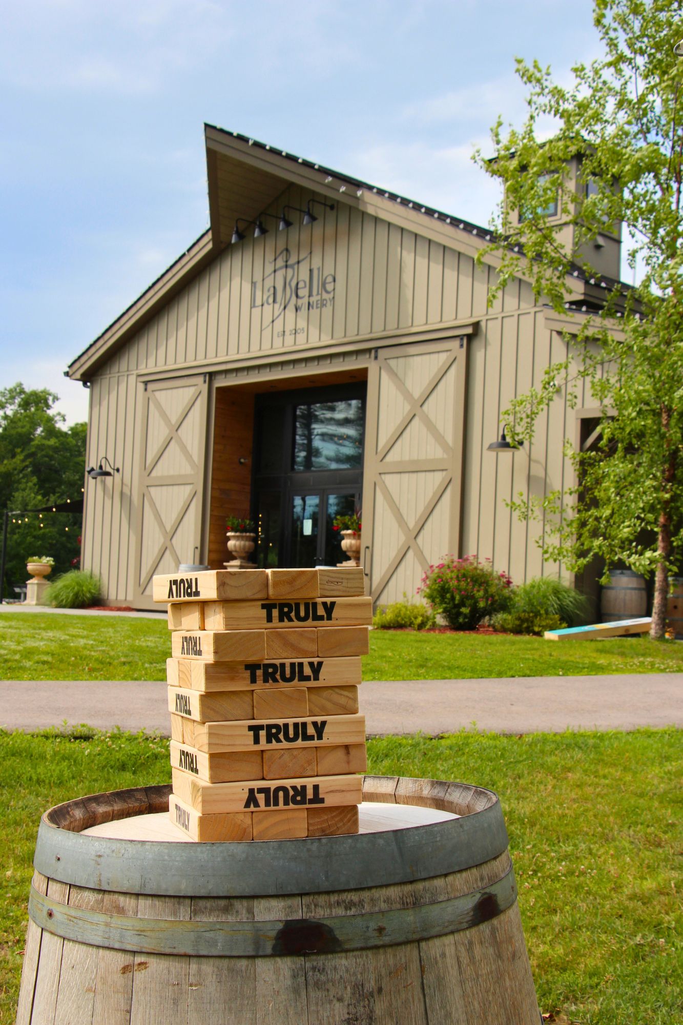 labelle wienry derry tasting room nh winery summertime