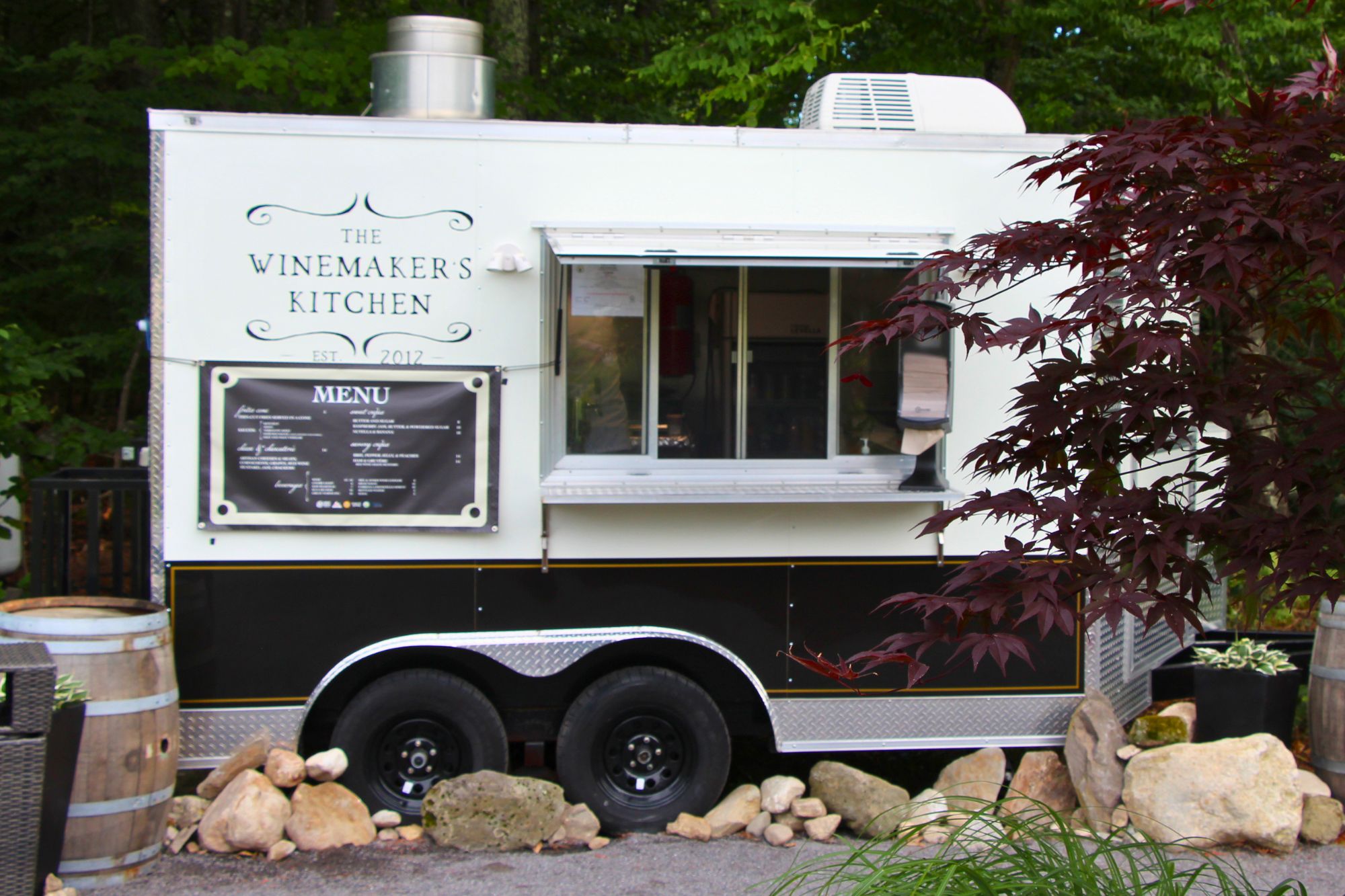 the winemakers food truck at labelle winery in derry nh new