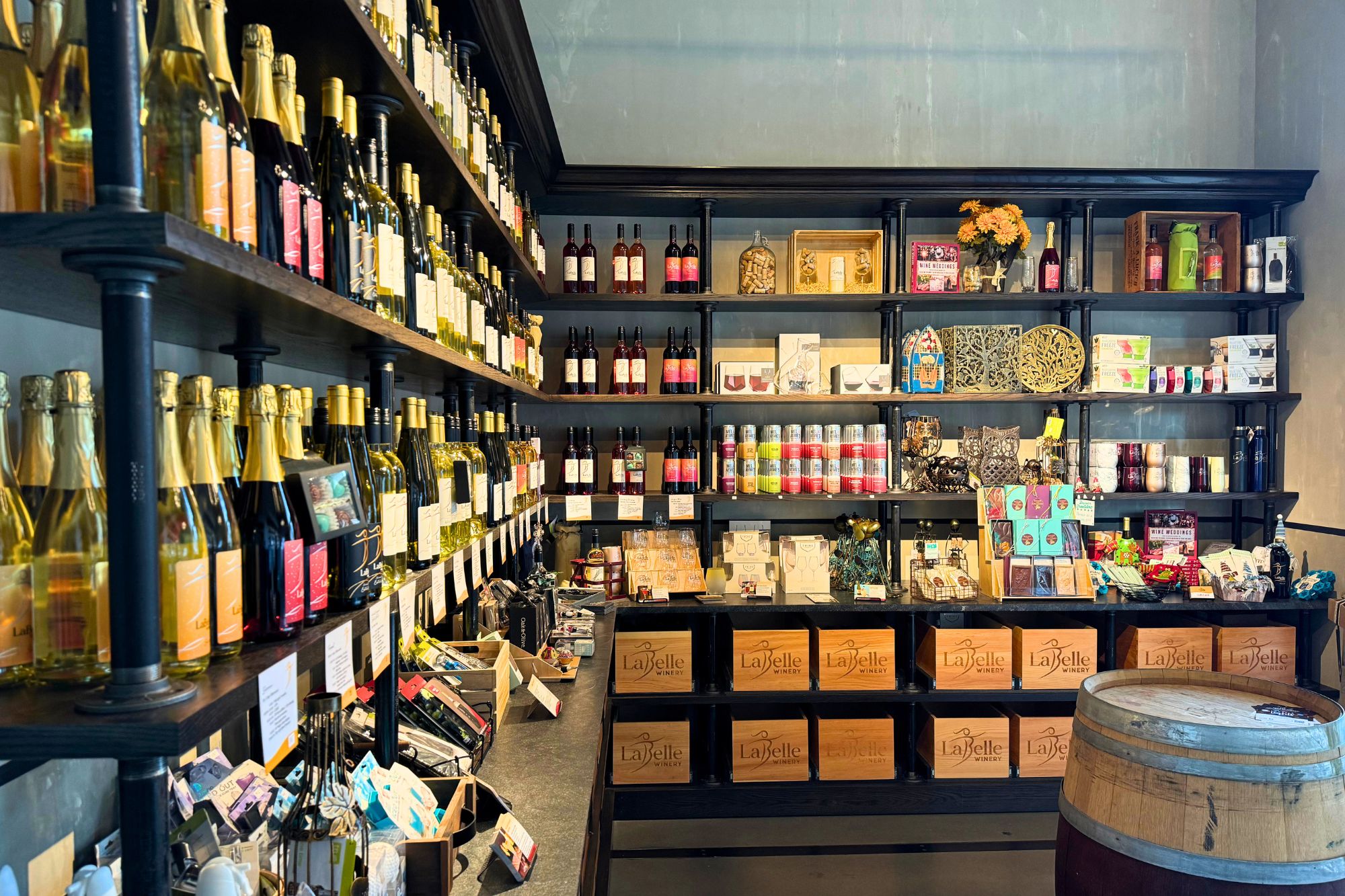 labelle winery derry nh retail shop