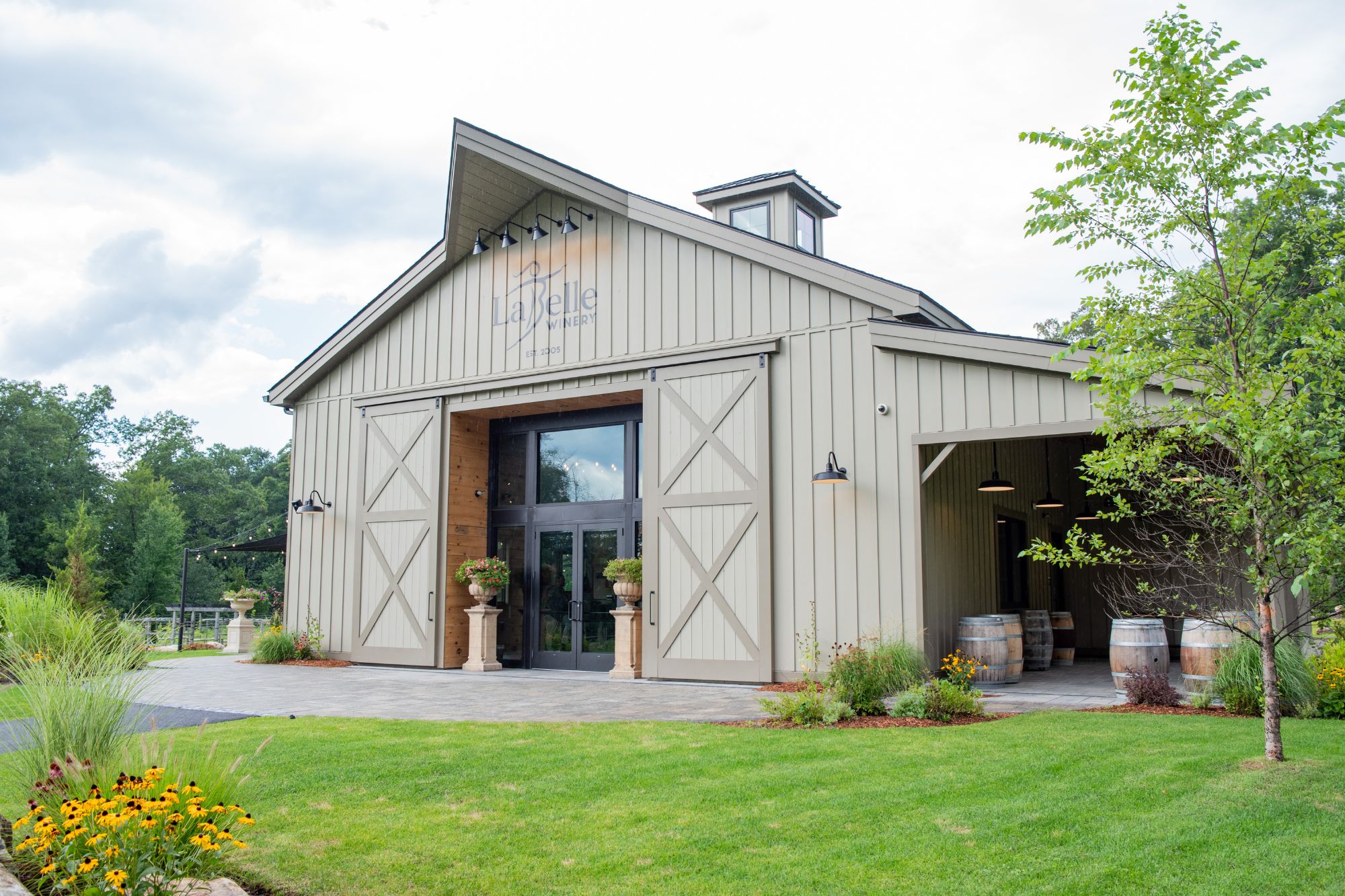 labelle winery derry nh tasting bar and retail shop