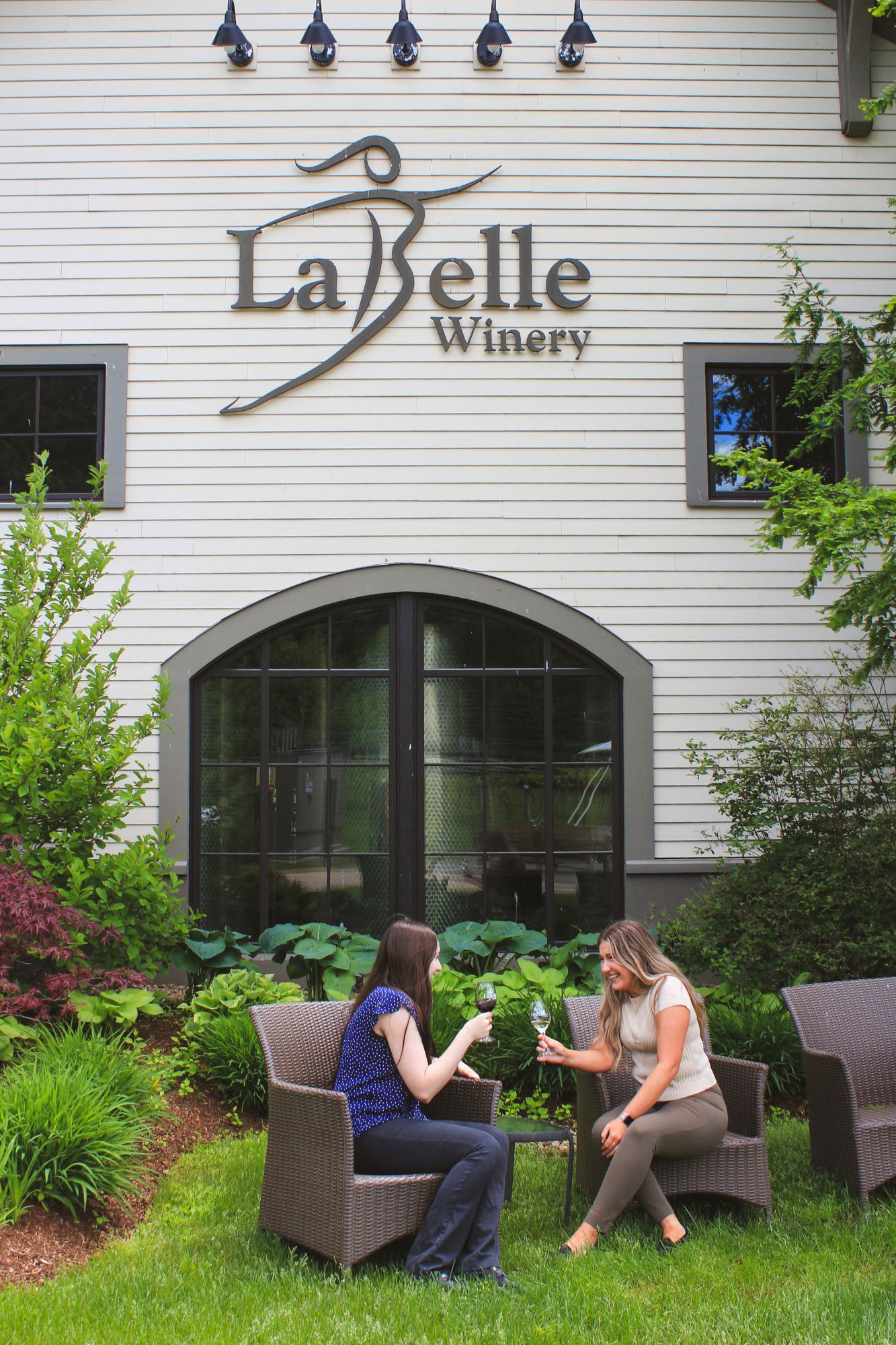 outdoor wine tastings at labelle winery amherst things to do with friends