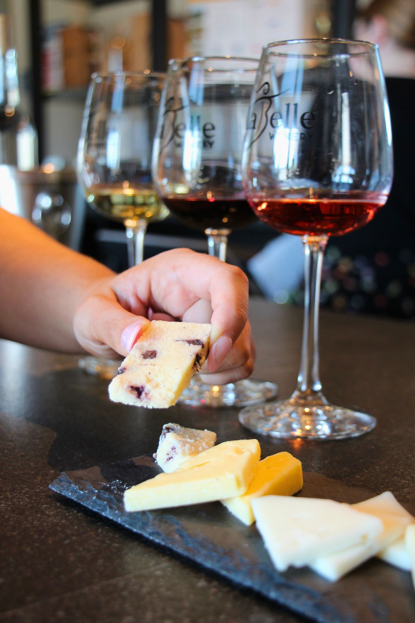 wine and cheese pairing at labelle winery tasting room